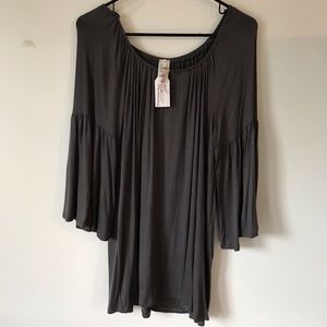 Boutique Grey round neck tunic 1X. Long sleeves